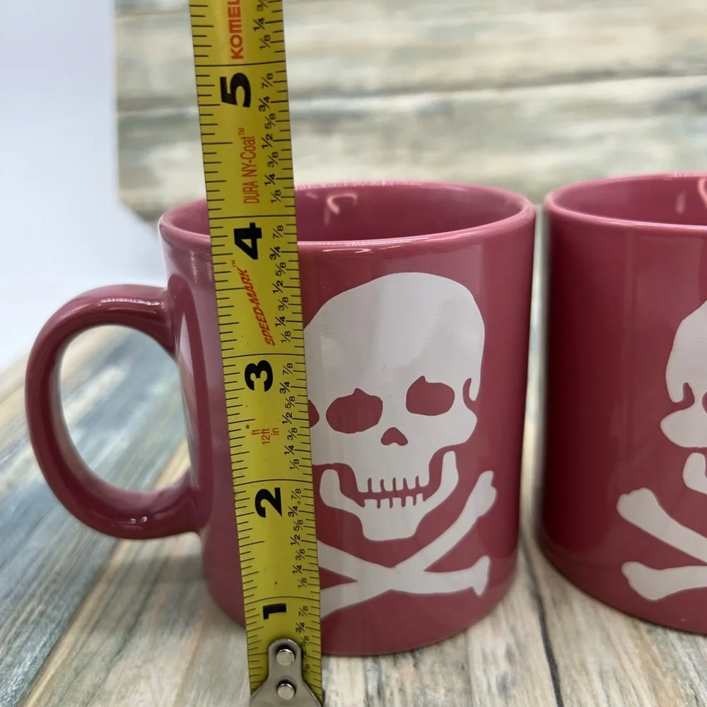 ⭐️2 Fun Factory Waechtersbach Germany pink mug skull & cross bones design set 1 - Picture 7 of 8